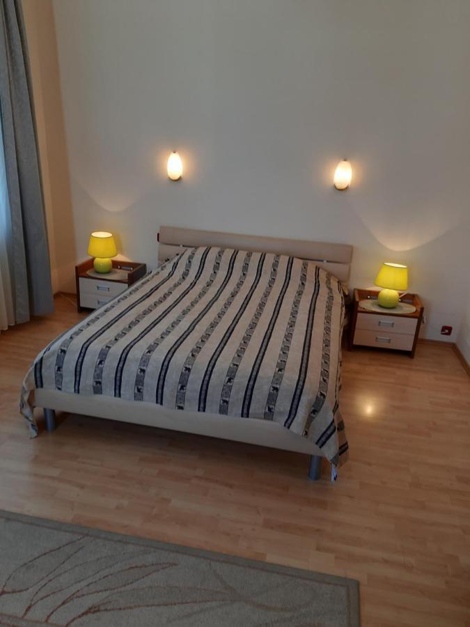 Romeo Family Apartments Tallinn Buitenkant foto
