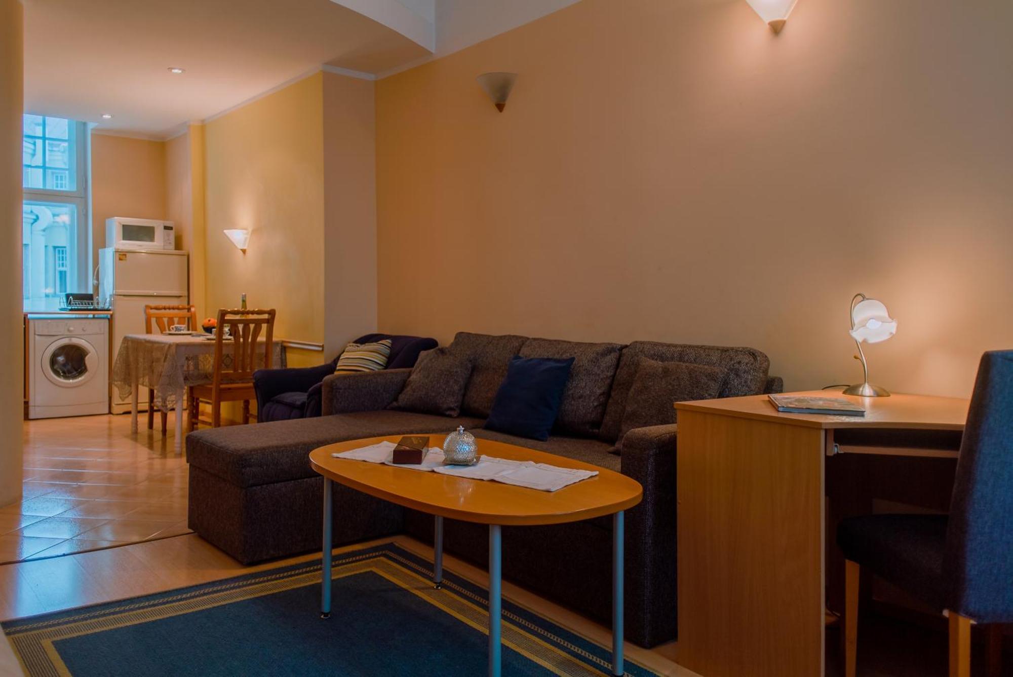 Romeo Family Apartments Tallinn Buitenkant foto