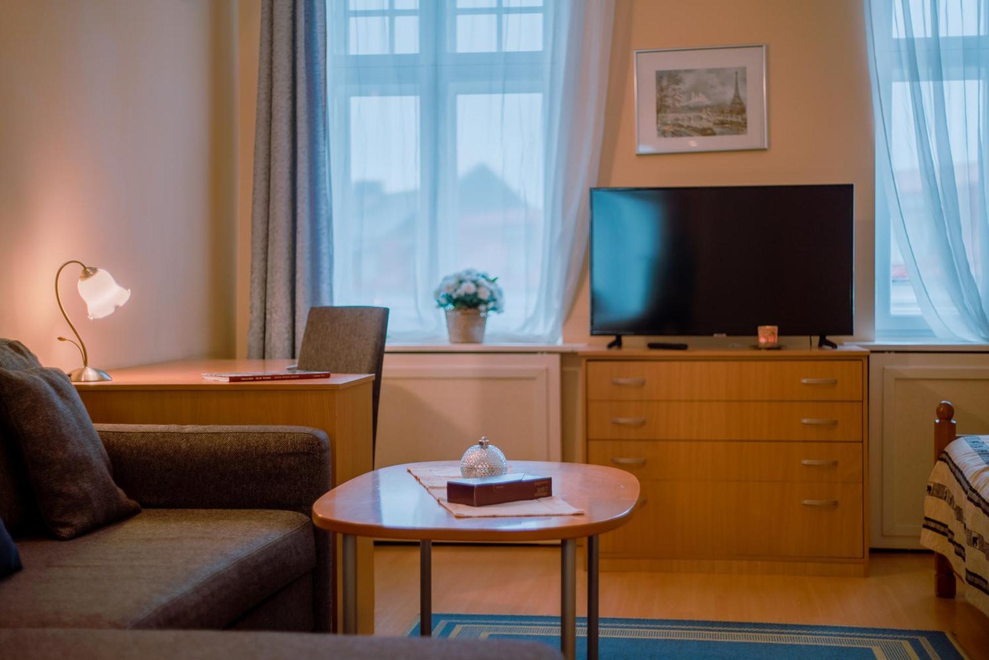 Romeo Family Apartments Tallinn Buitenkant foto
