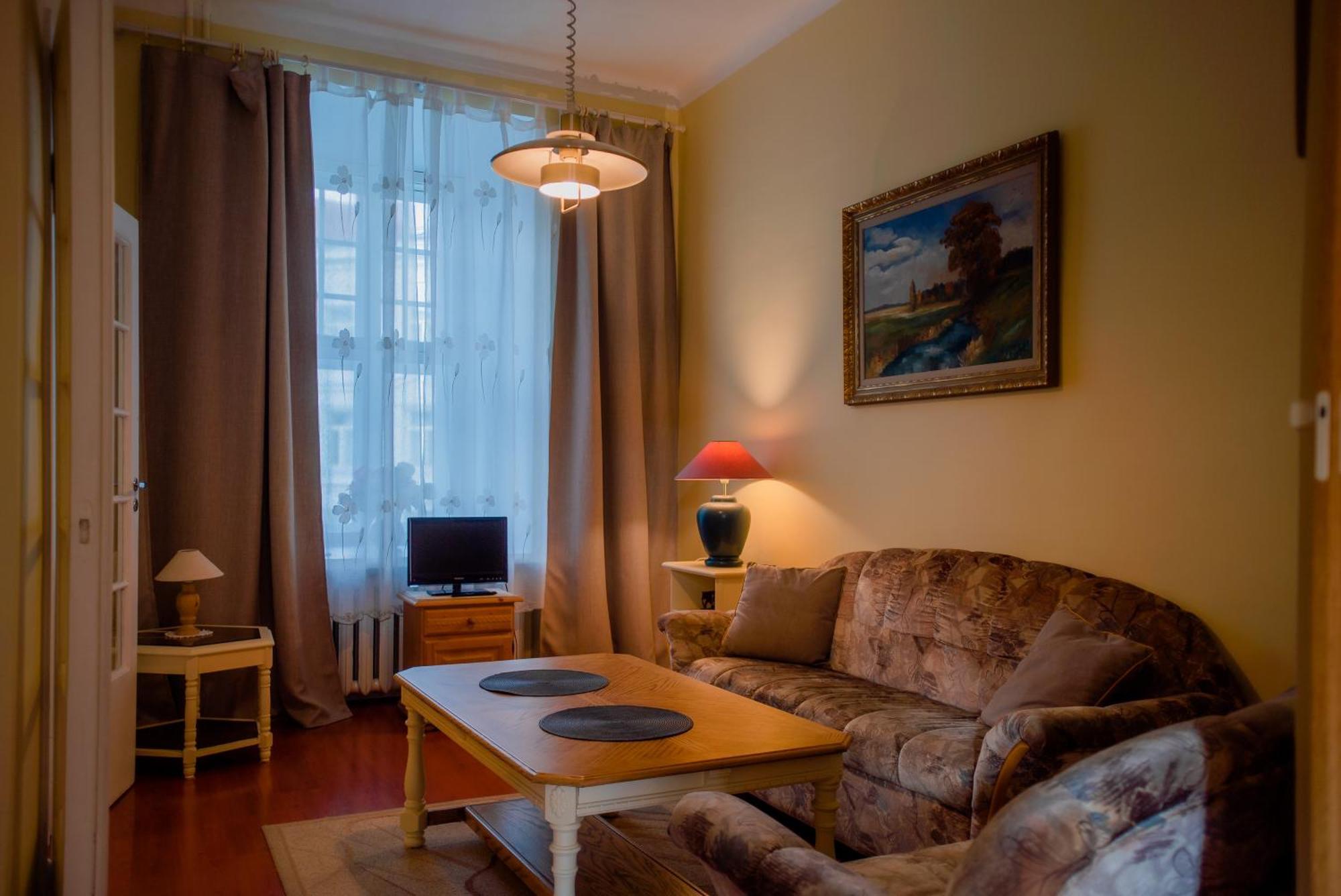 Romeo Family Apartments Tallinn Buitenkant foto